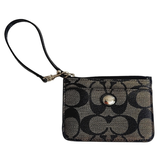 Coach Accessories - NWOT Coach Wristlet ID Holder Wallet